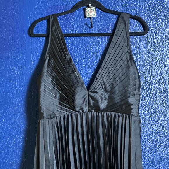 Abercrombie & Fitch Plunge V Neck Pleated Mini Dress Sleeveless Satin Black L T - Picture 3 of 9